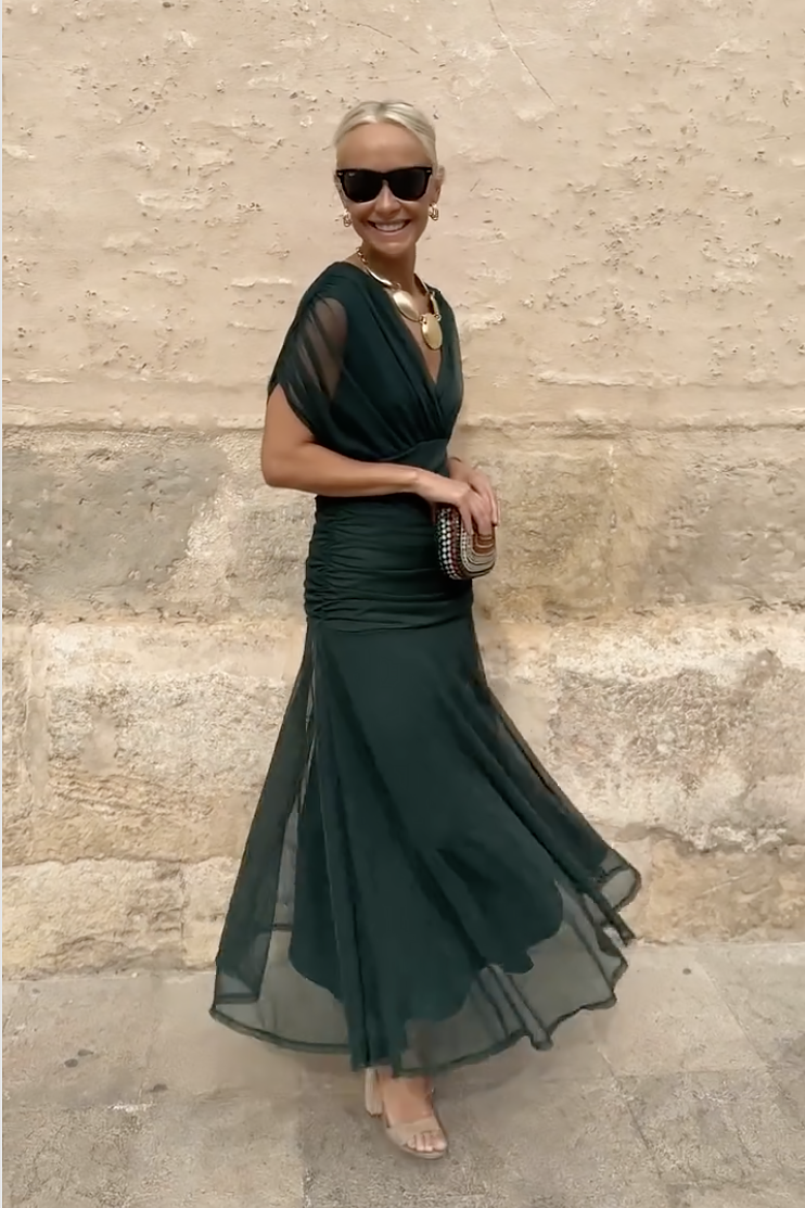 Atelier Nuit – Floral V-Neck Maxi Dress