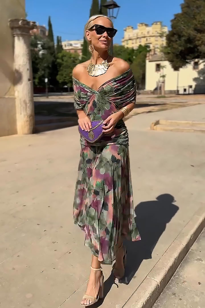 Atelier Nuit – Floral V-Neck Maxi Dress