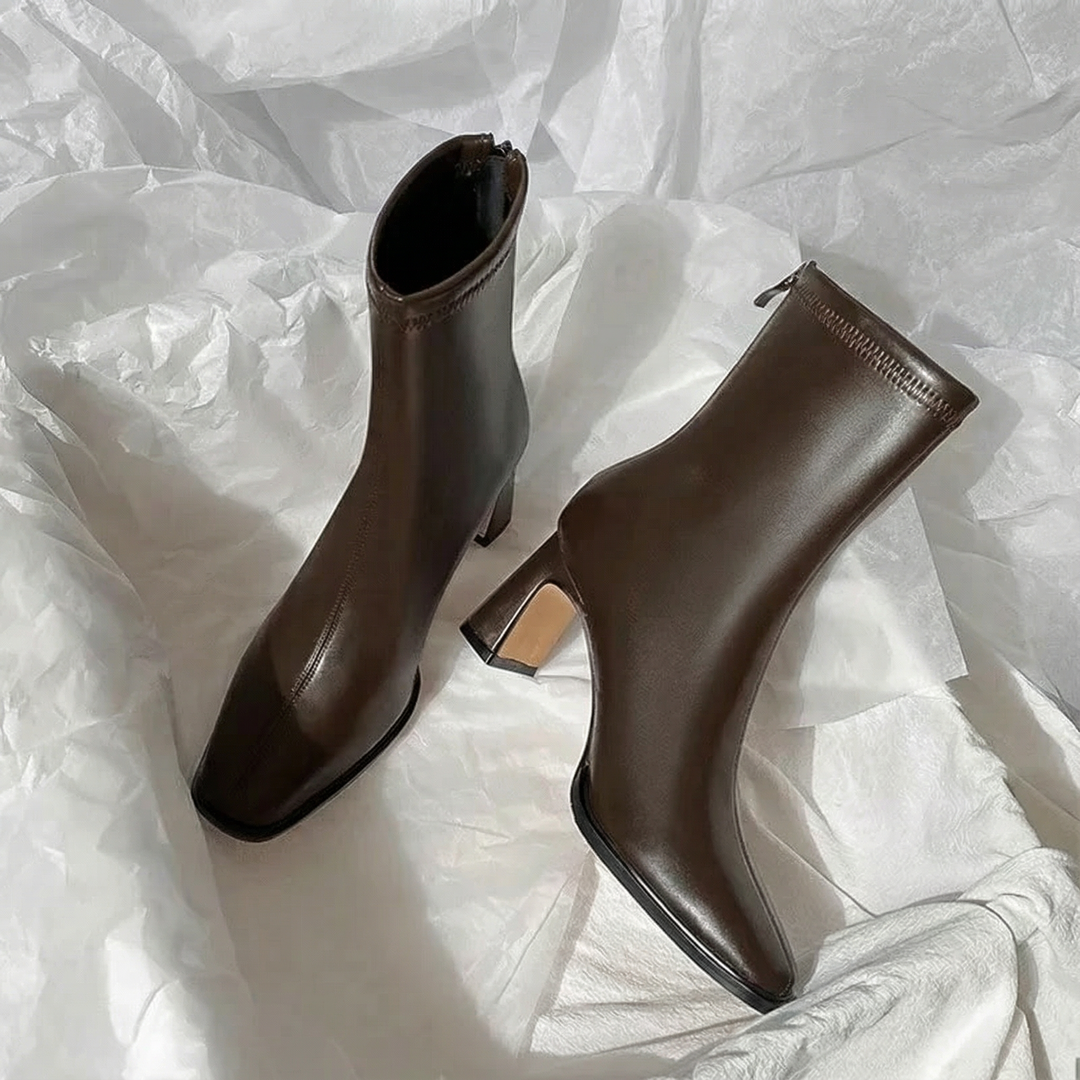 Beluchi | Elegant Ankle Boots with Sleek Heel and Refined Design