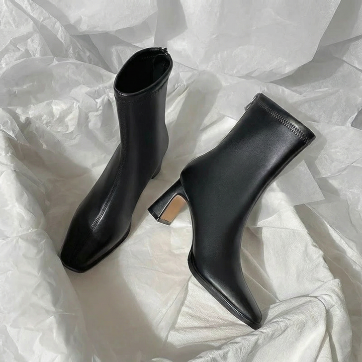 Beluchi | Elegant Ankle Boots with Sleek Heel and Refined Design
