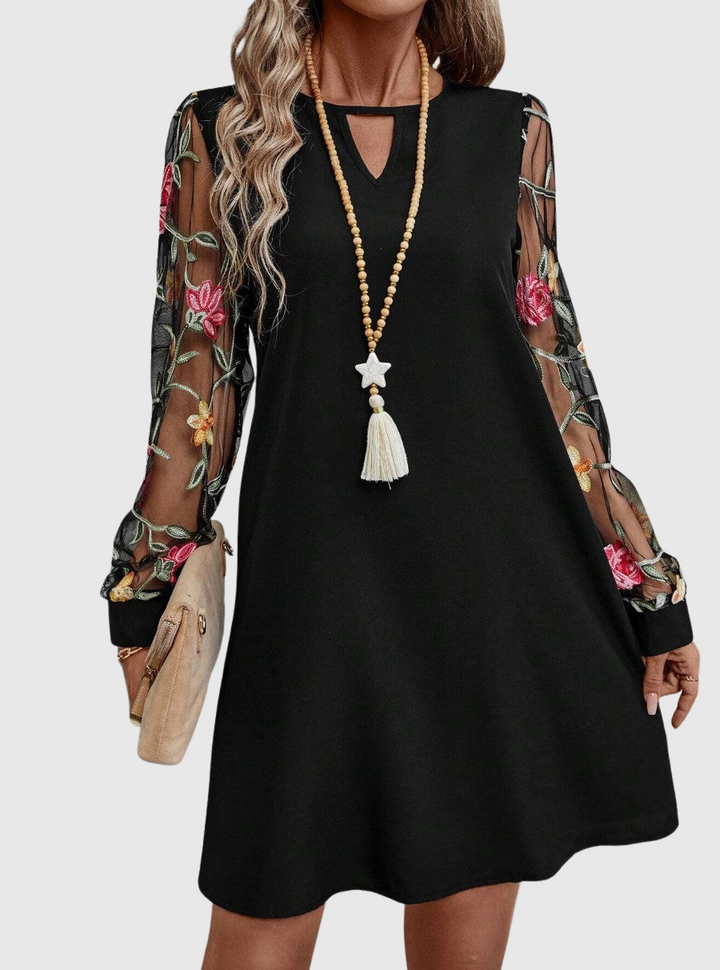 Jolanta | Elegant dress with V-neck and striking sleeves