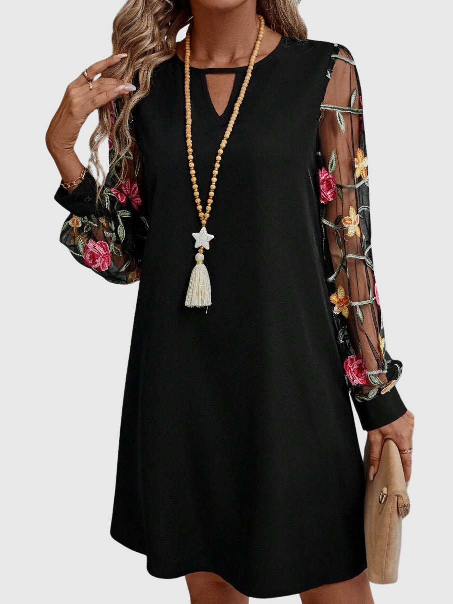 Jolanta | Elegant dress with V-neck and striking sleeves