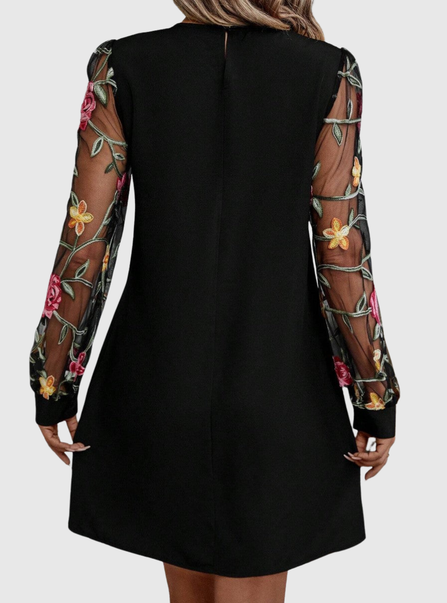 Jolanta | Elegant dress with V-neck and striking sleeves