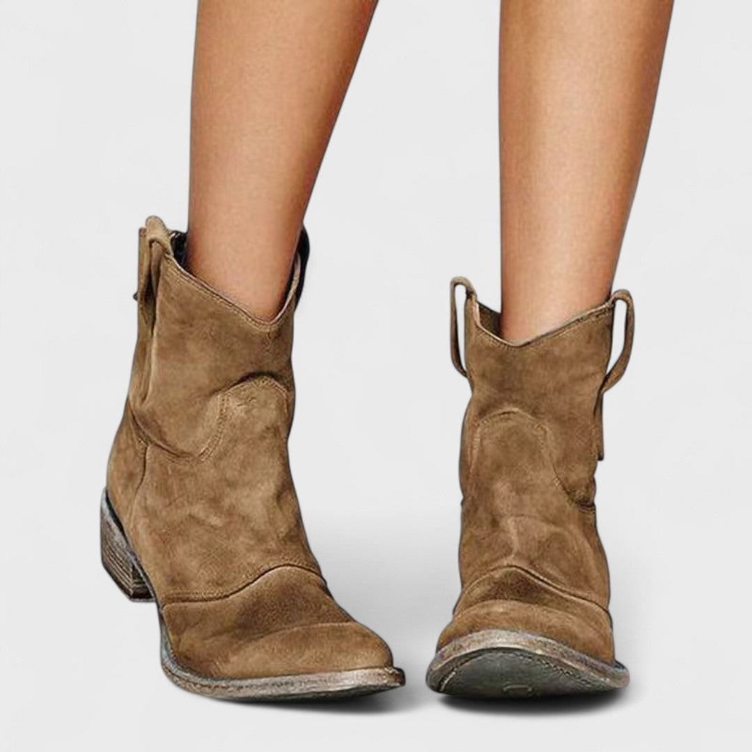 Carlotta - Timeless Ankle Boots