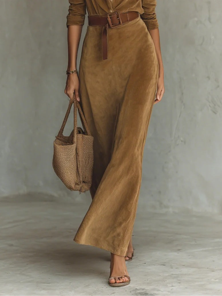 Soft suede maxi dress with single closure and collar