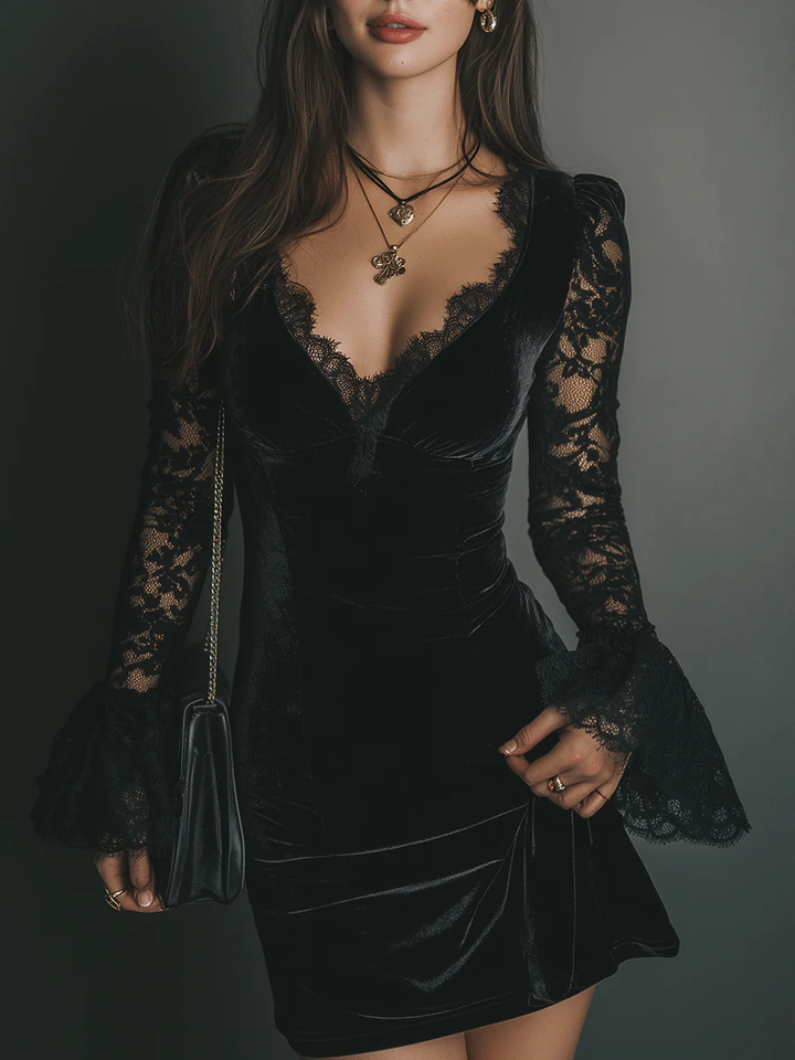 Everly | Mini Dress in Velvet and Lace Luna