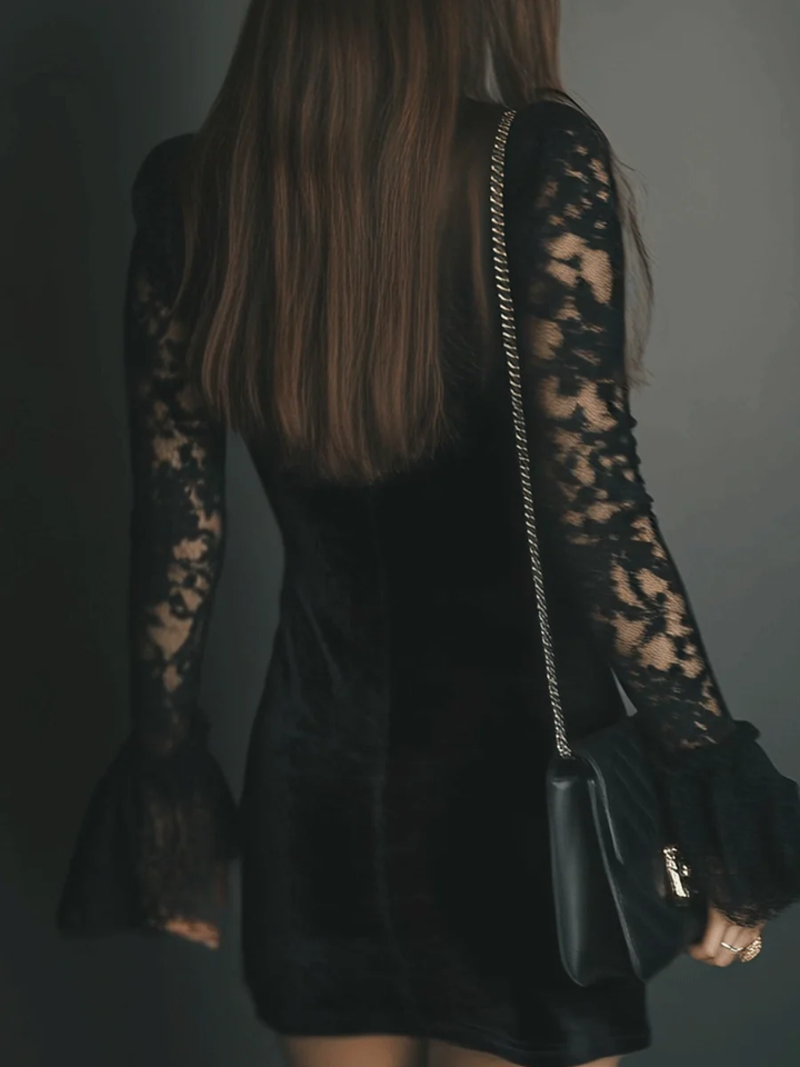 Everly | Mini Dress in Velvet and Lace Luna