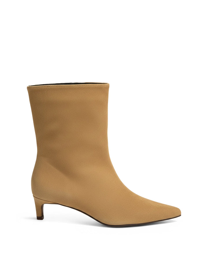 Ancienne Monde | Vintage Pointed Ankle Boots with Low Heel