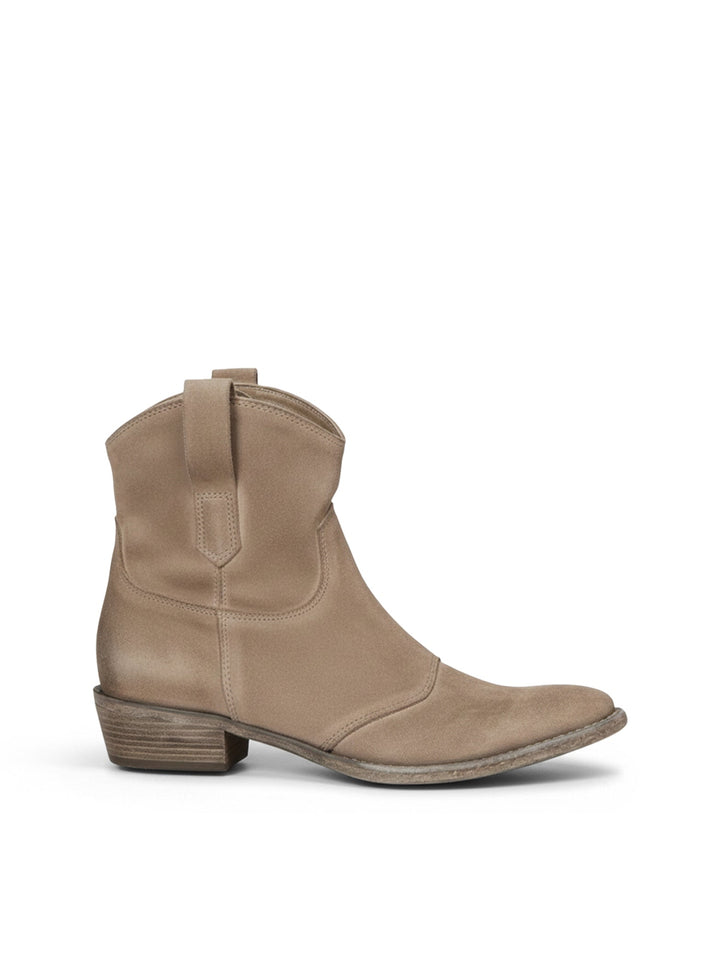 Carlotta - Timeless Ankle Boots