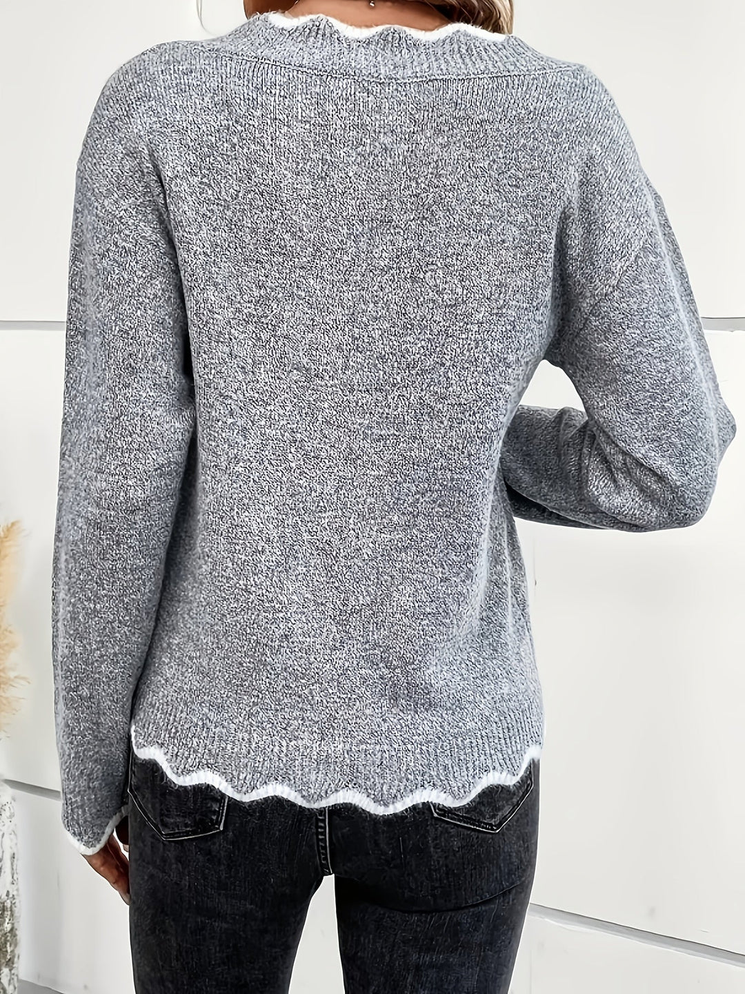 Éléonore™ | Scalloped V-Neck Sweater